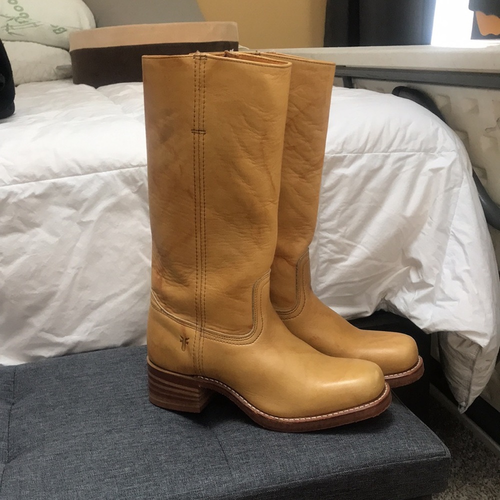 NEW Frye Campus 14L Boots, popular banana color.